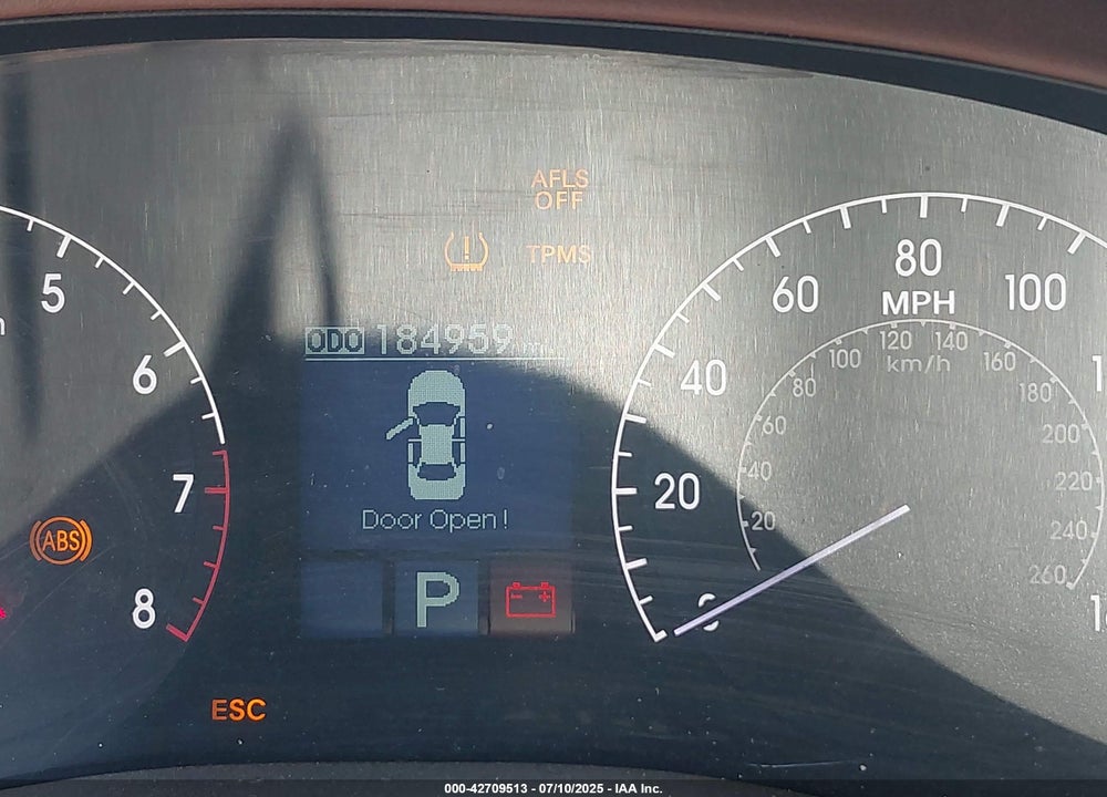2009 HYUNDAI GENESIS VIN: KMHGC46E09U028897