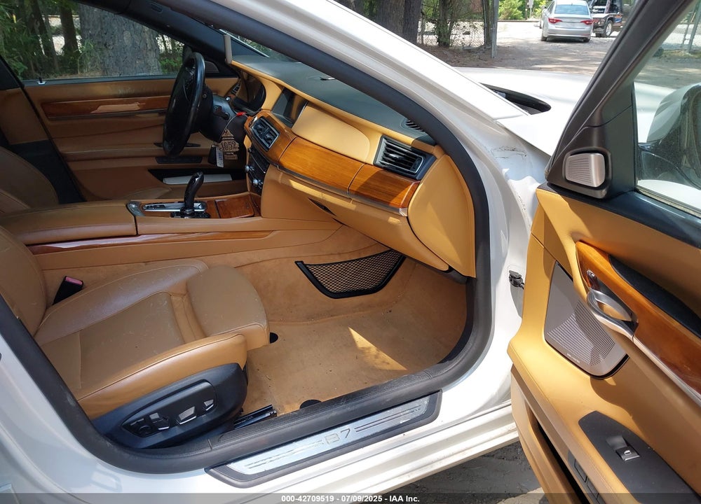 2013 BMW 750LI VIN: WBAYE8C55DDS16013