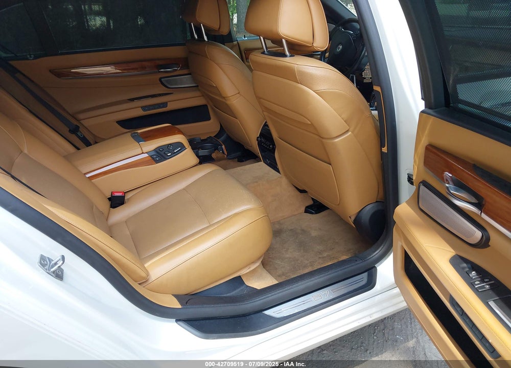 2013 BMW 750LI VIN: WBAYE8C55DDS16013