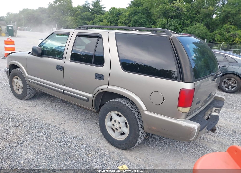 2000 CHEVROLET BLAZER LS VIN: 1GNDT13W6Y2108340