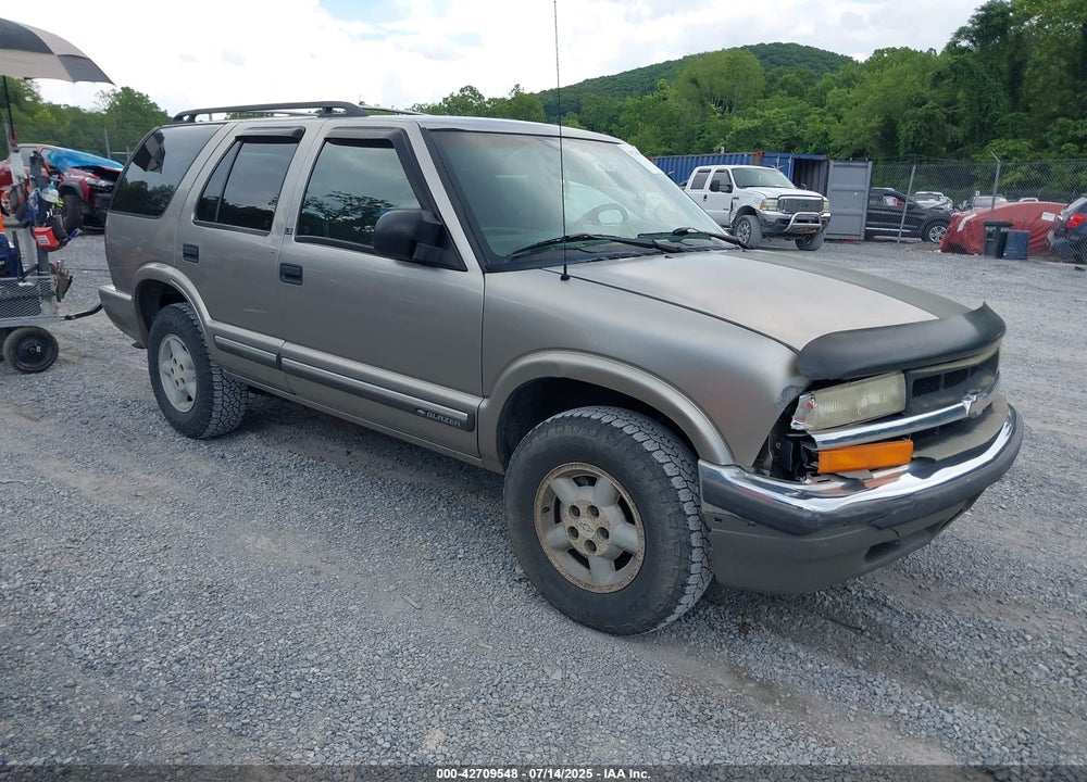 2000 CHEVROLET BLAZER LS VIN: 1GNDT13W6Y2108340
