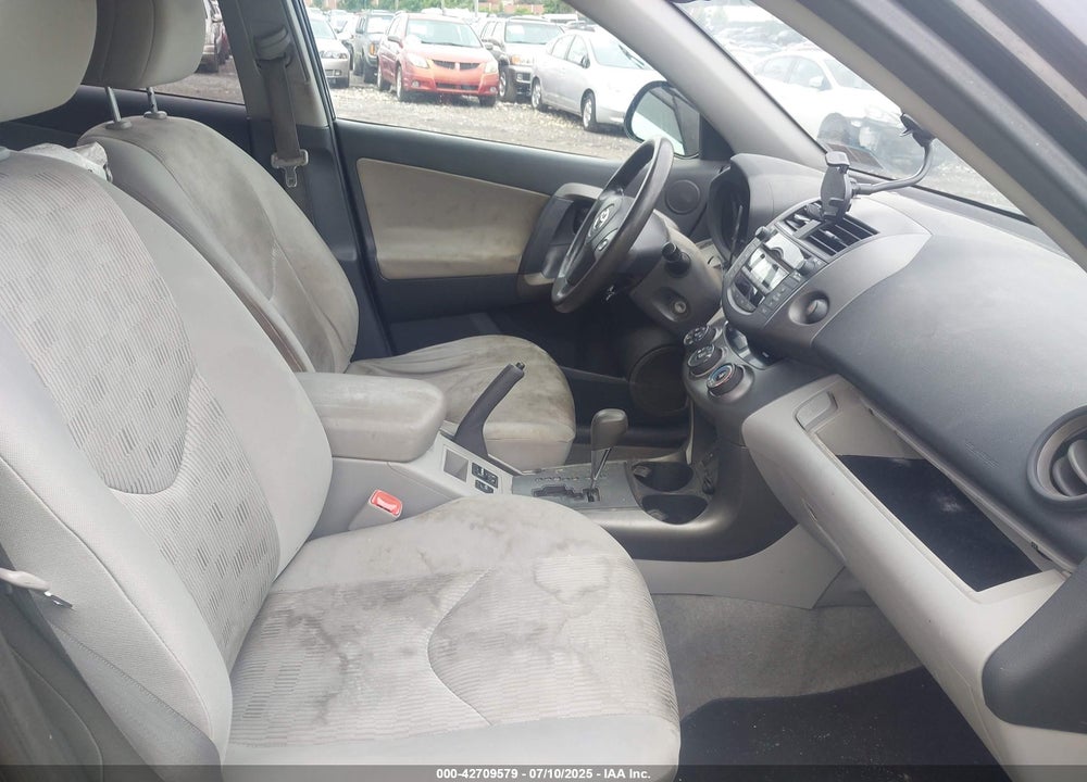 2011 TOYOTA RAV4 VIN: 2T3BF4DV3BW085628