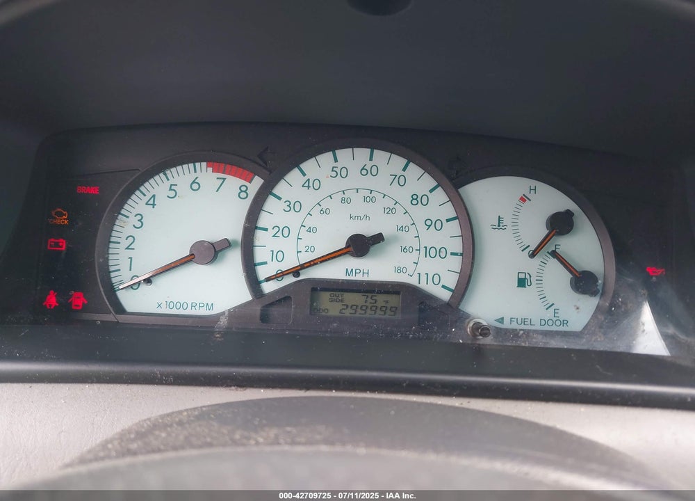 2004 TOYOTA COROLLA LE VIN: 1NXBR32E44Z227548