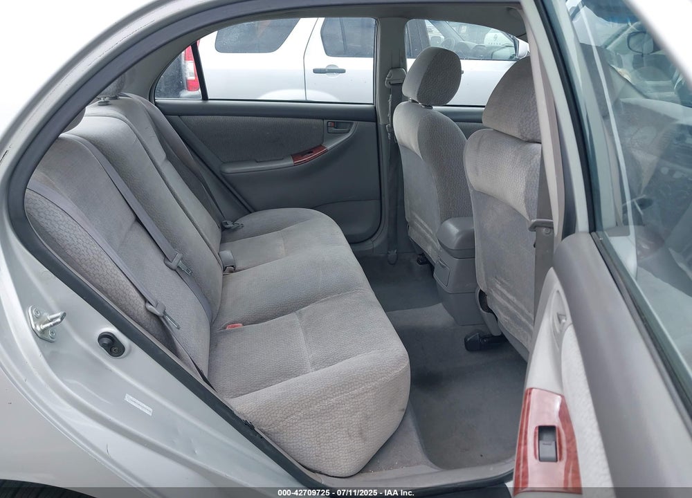 2004 TOYOTA COROLLA LE VIN: 1NXBR32E44Z227548