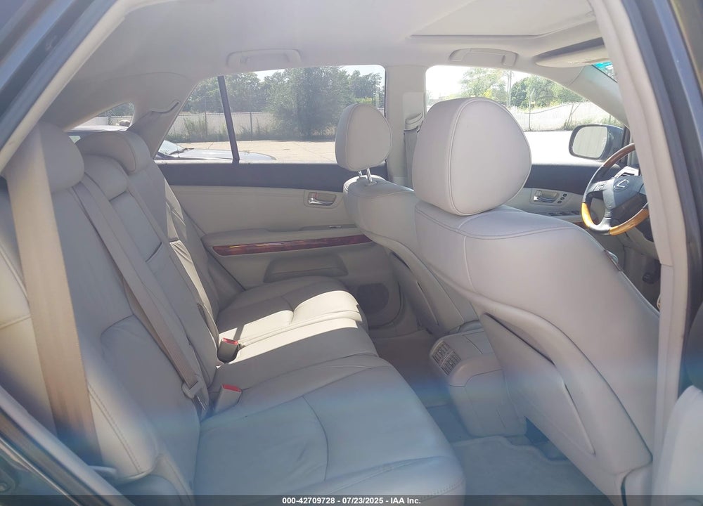 2007 LEXUS RX VIN: 2T2HK31U57C027903