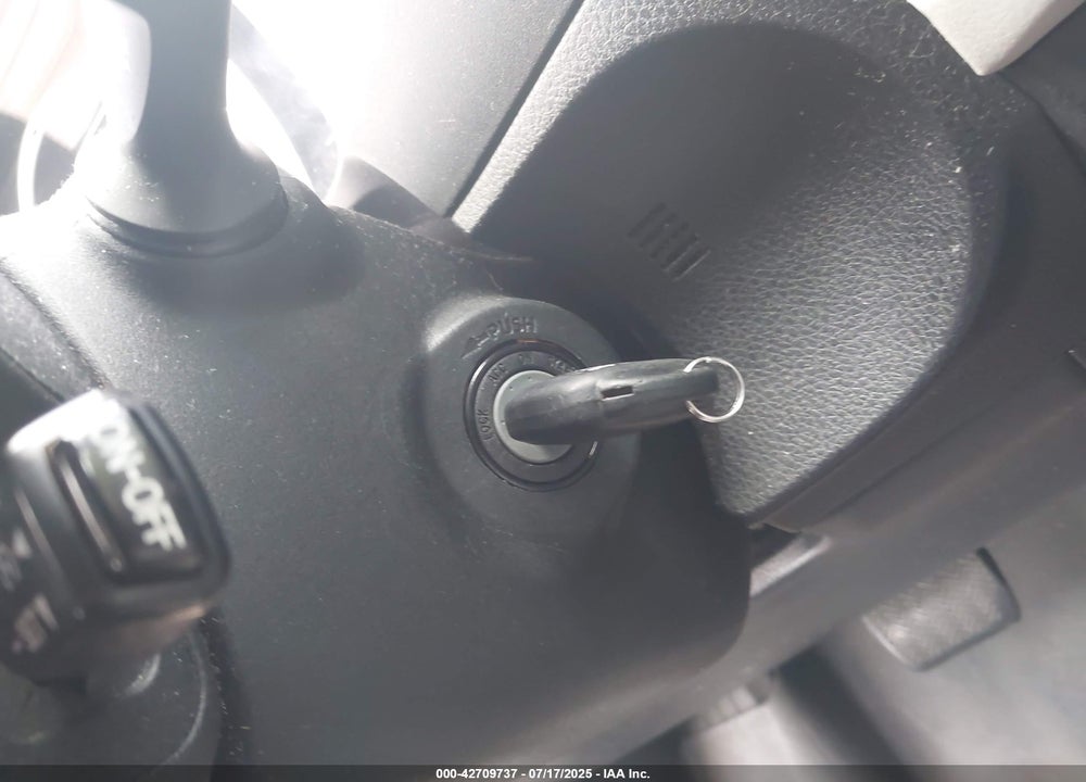 2014 TOYOTA COROLLA VIN: 2T1BPRHE5EC058532
