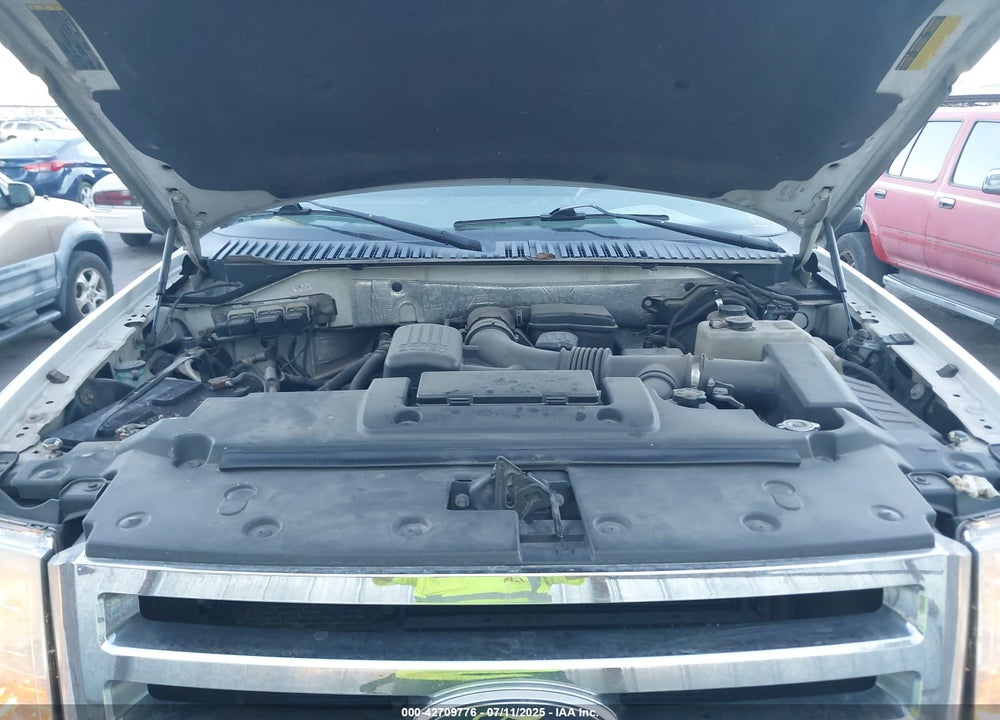 2011 FORD EXPEDITION VIN: 1FMJU1J57BEF00568