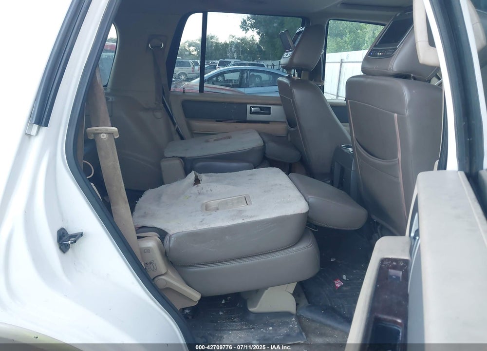 2011 FORD EXPEDITION VIN: 1FMJU1J57BEF00568
