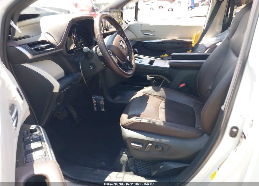 2022 TOYOTA SIENNA PLATINUM VIN: 5TDESKFC2NS060122