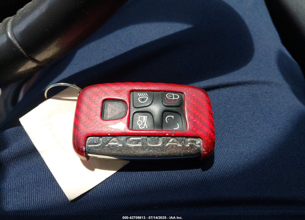 2014 JAGUAR XF VIN: SAJWA0EX1E8U30904