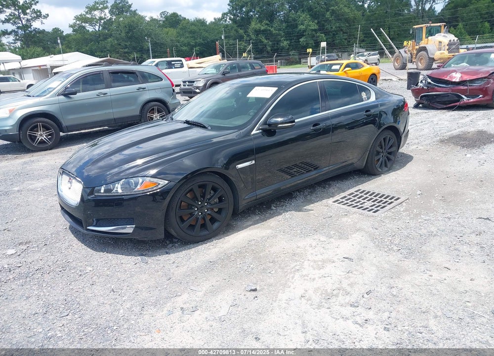 2014 JAGUAR XF VIN: SAJWA0EX1E8U30904