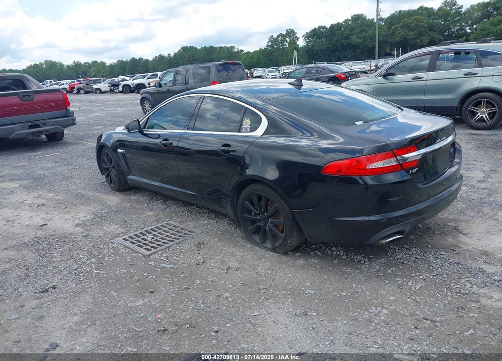 2014 JAGUAR XF VIN: SAJWA0EX1E8U30904