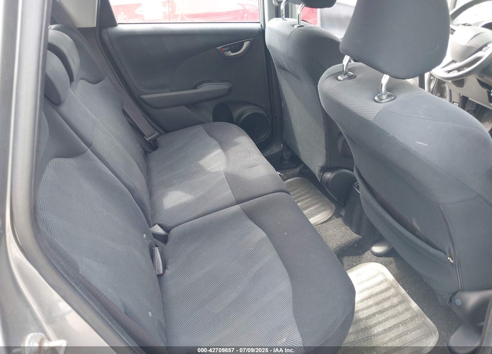 2009 HONDA FIT VIN: JHMGE88429S035547