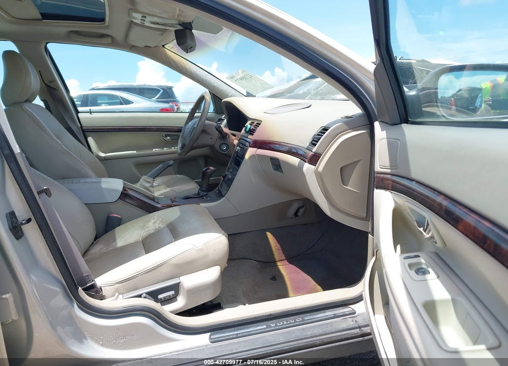 2000 VOLVO S80 VIN: YV1TS94D3Y1122490