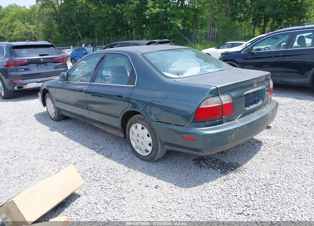 1997 HONDA ACCORD LX VIN: 1HGCD5632VA238452