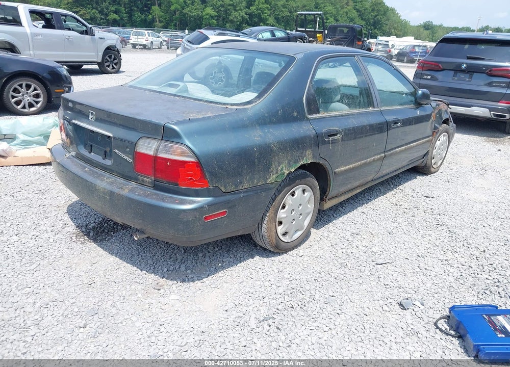 1997 HONDA ACCORD LX VIN: 1HGCD5632VA238452