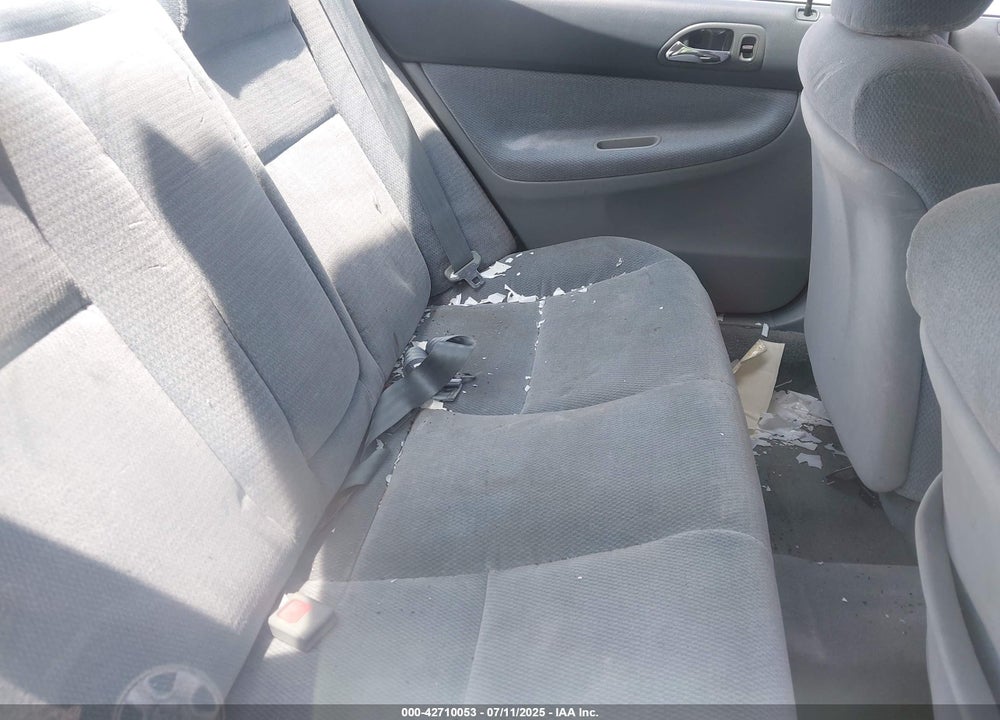 1997 HONDA ACCORD LX VIN: 1HGCD5632VA238452