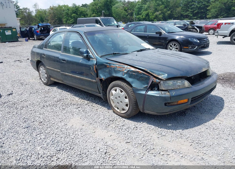 1997 HONDA ACCORD LX VIN: 1HGCD5632VA238452