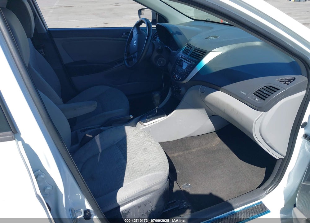 2015 HYUNDAI ACCENT VIN: KMHCT5AE8FU213061