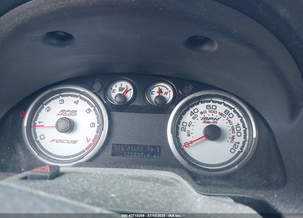 2011 FORD FOCUS VIN: 1FAHP3GN4BW194149