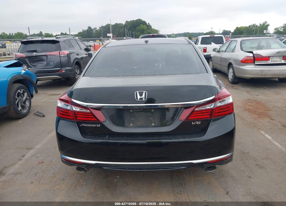 2017 HONDA ACCORD VIN: 1HGCR3F80HA035193