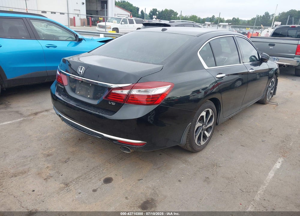 2017 HONDA ACCORD VIN: 1HGCR3F80HA035193