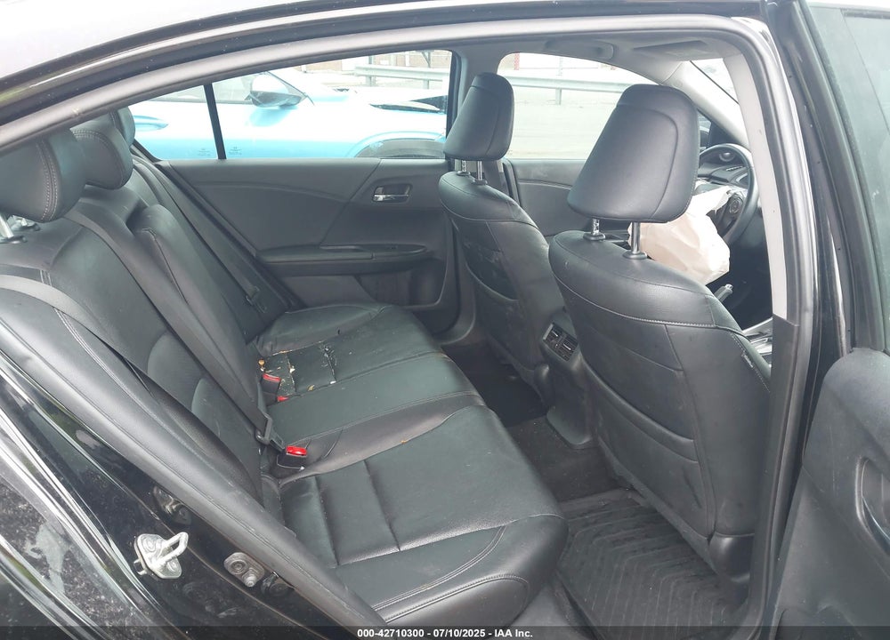 2017 HONDA ACCORD VIN: 1HGCR3F80HA035193
