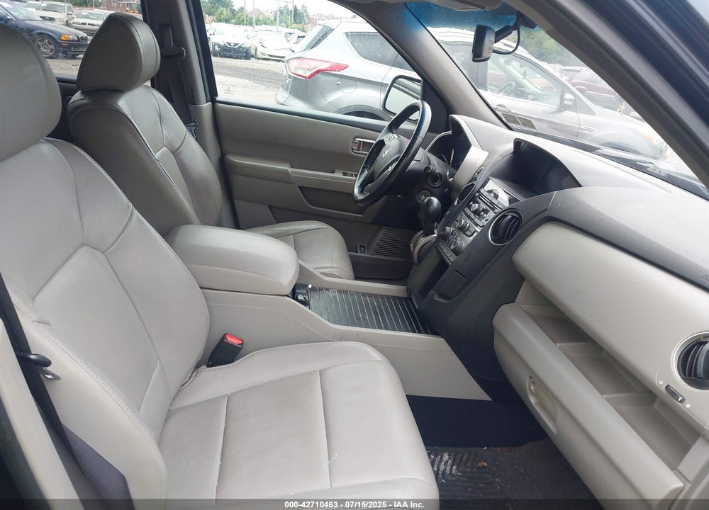 2014 HONDA PILOT VIN: 5FNYF4H53EB016162