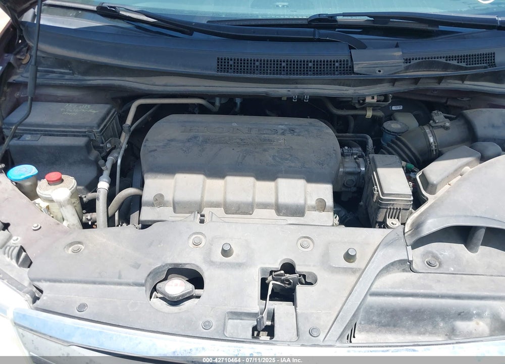 2011 HONDA ODYSSEY VIN: 5FNRL5H97BB067102