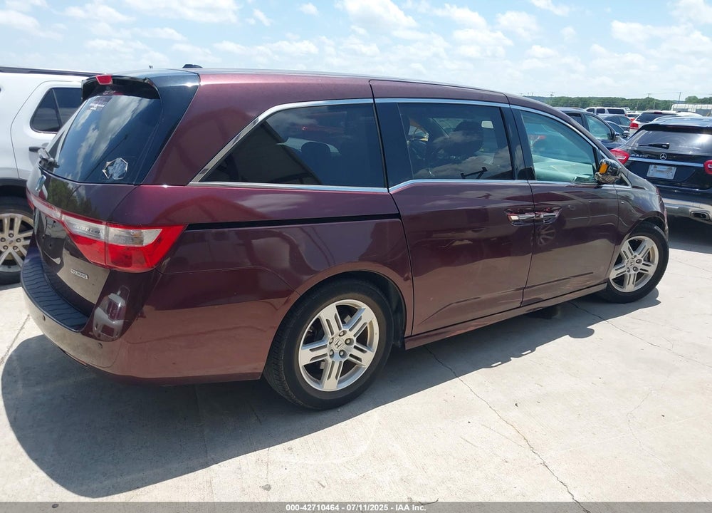 2011 HONDA ODYSSEY VIN: 5FNRL5H97BB067102