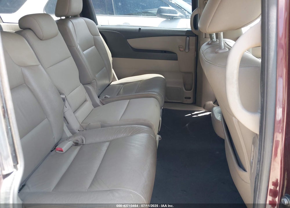 2011 HONDA ODYSSEY VIN: 5FNRL5H97BB067102