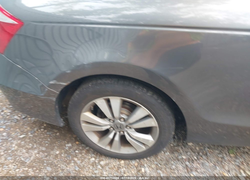 2010 HONDA ACCORD VIN: 1HGCS1B38AA019588