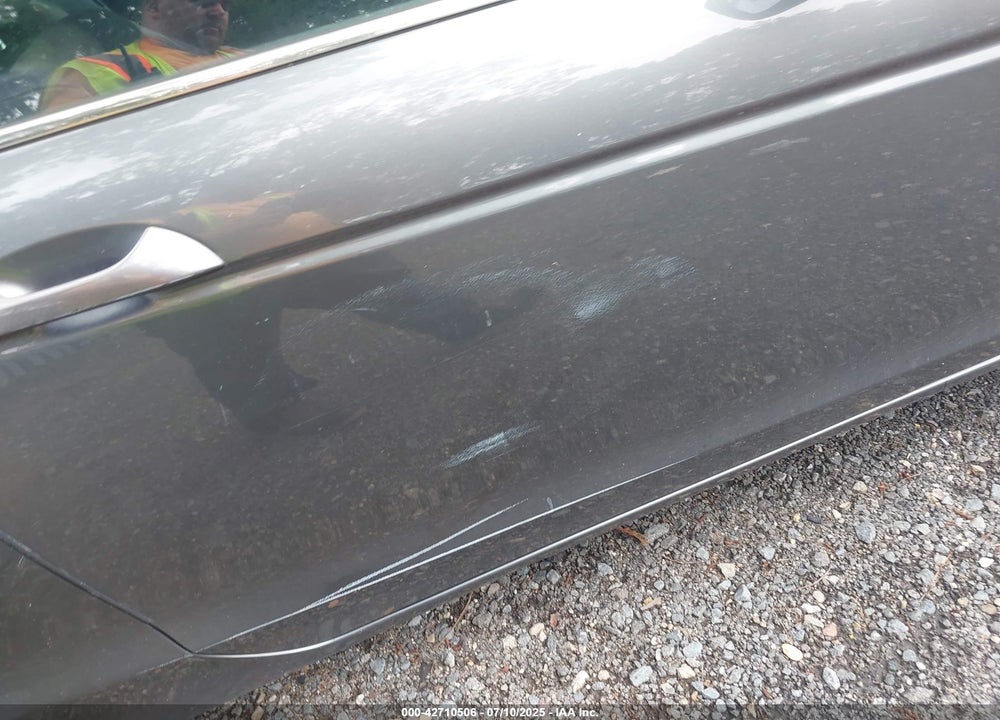 2010 HONDA ACCORD VIN: 1HGCS1B38AA019588