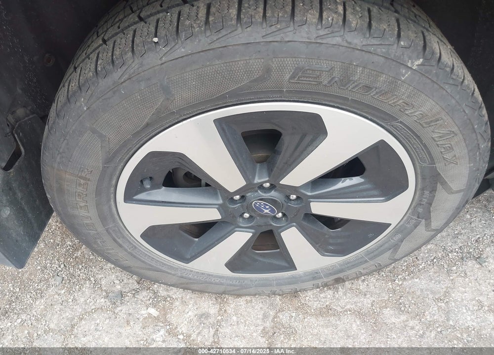 2018 SUBARU FORESTER VIN: JF2SJAEC9JH495107