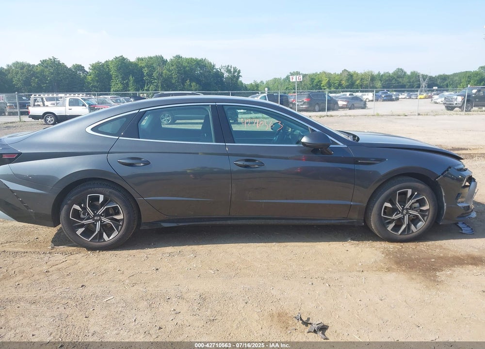2025 HYUNDAI SONATA VIN: KMHL64JA2SA456567