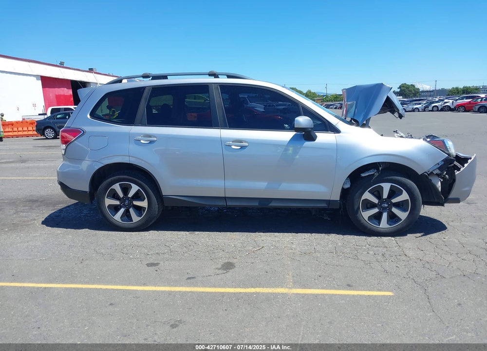 2017 SUBARU FORESTER VIN: JF2SJAEC0HH438532