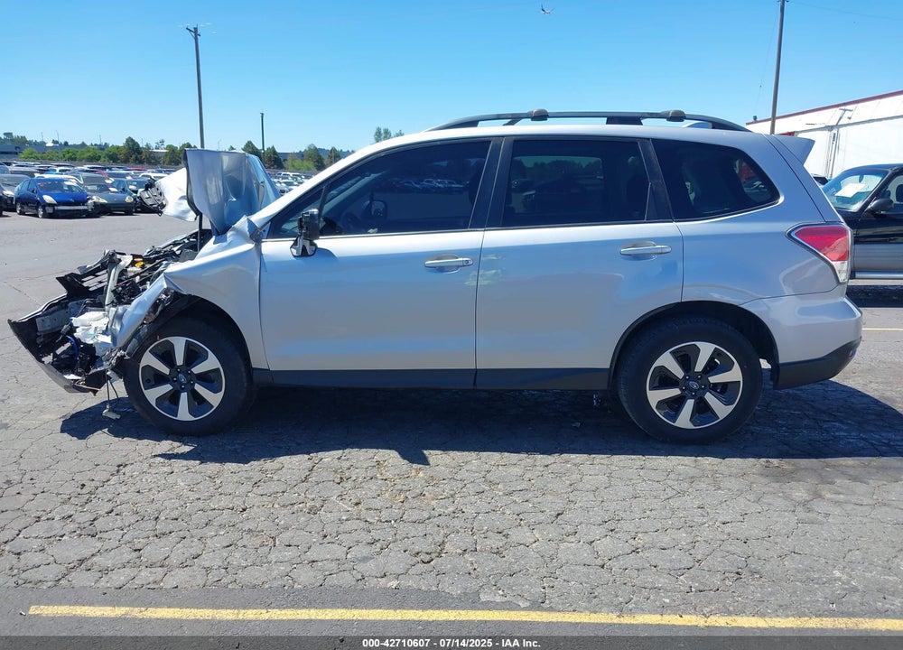 2017 SUBARU FORESTER VIN: JF2SJAEC0HH438532