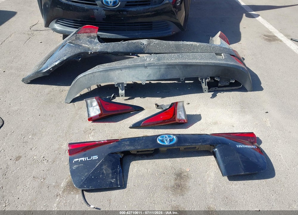2021 TOYOTA PRIUS VIN: JTDKAMFU4M3148468