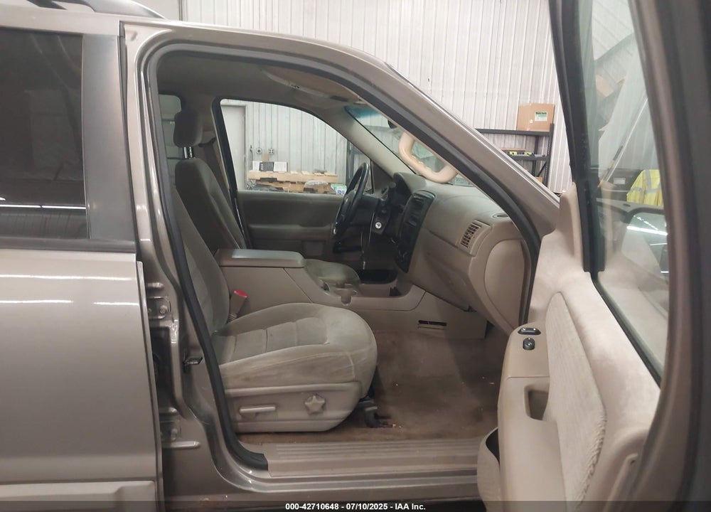2002 FORD EXPLORER XLT VIN: 1FMZU73K92ZC68685