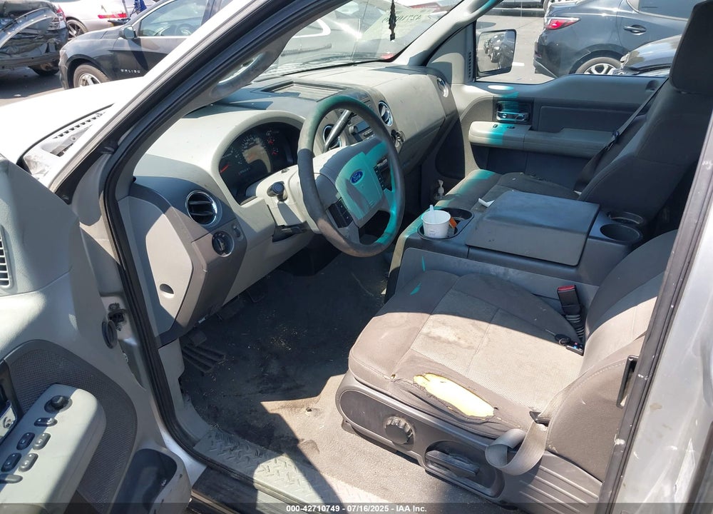 2005 FORD F-150 STX/XL/XLT VIN: 1FTRX12W85FB58939