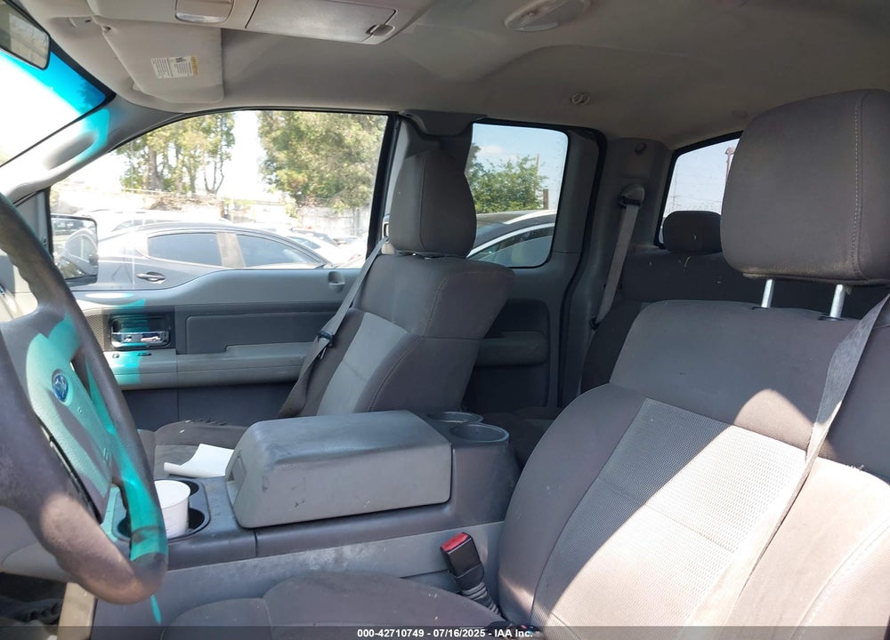 2005 FORD F-150 STX/XL/XLT VIN: 1FTRX12W85FB58939