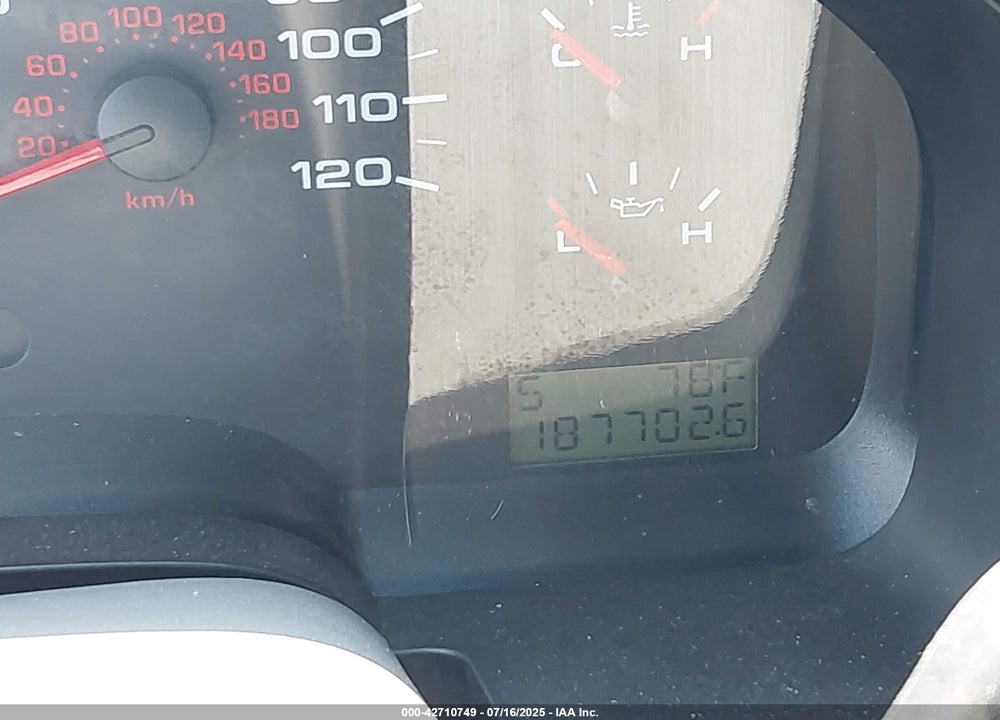 2005 FORD F-150 STX/XL/XLT VIN: 1FTRX12W85FB58939
