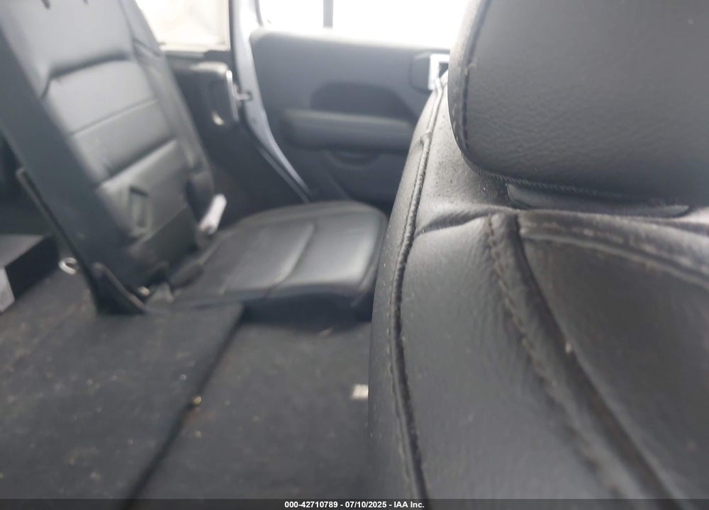 2018 JEEP WRANGLER UNLIMITED VIN: 1C4HJXEG9JW111272