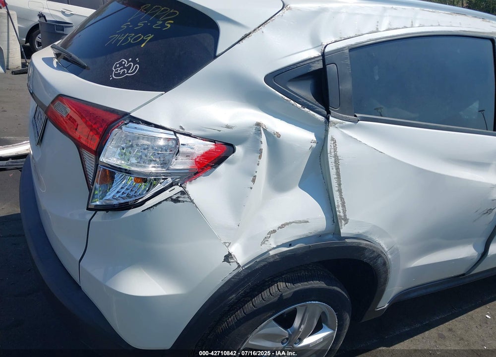 2020 HONDA HR-V VIN: 3CZRU5H59LM714309