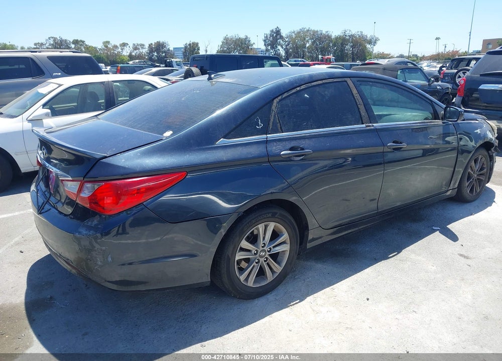 2013 HYUNDAI SONATA GLS VIN: 5NPEB4AC8DH580915