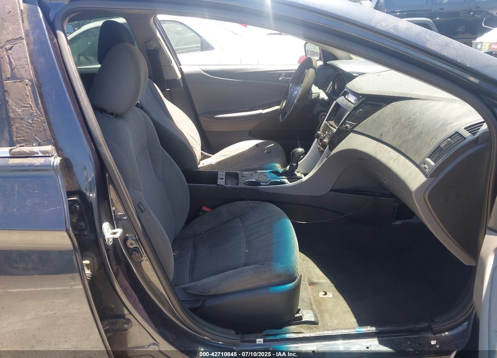 2013 HYUNDAI SONATA GLS VIN: 5NPEB4AC8DH580915