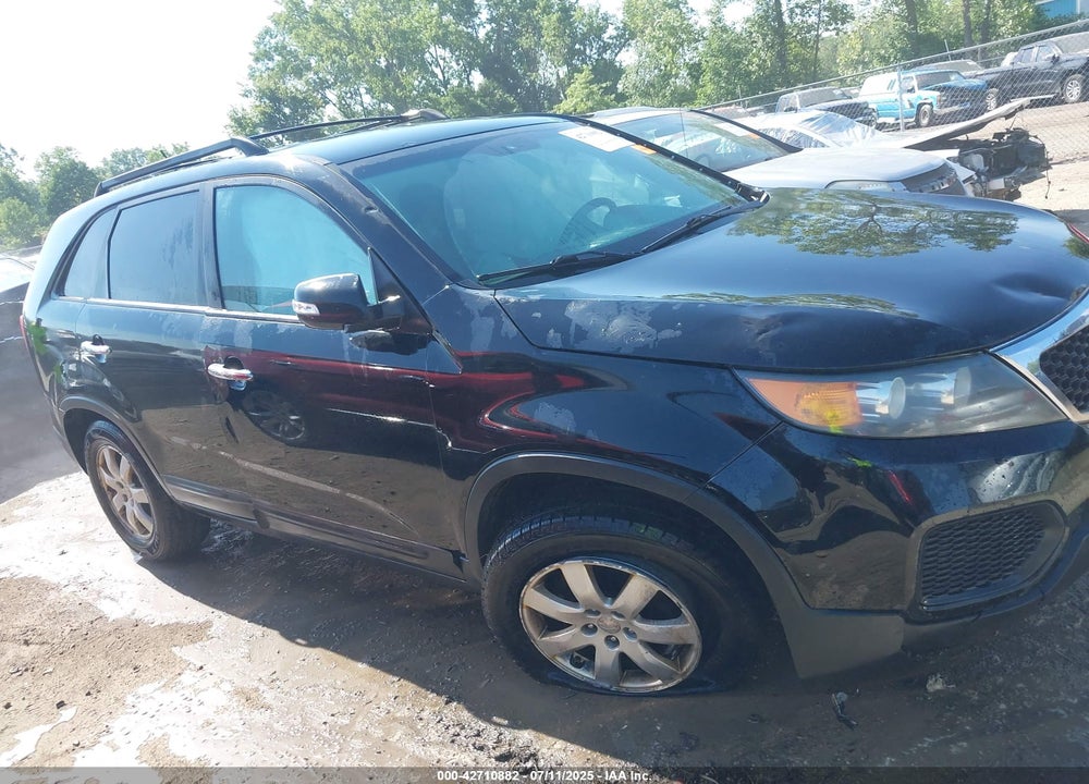2011 KIA SORENTO VIN: 5XYKT3A1XBG183235