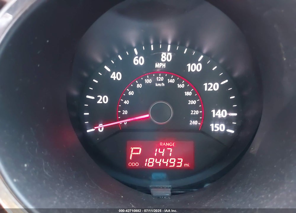 2011 KIA SORENTO VIN: 5XYKT3A1XBG183235