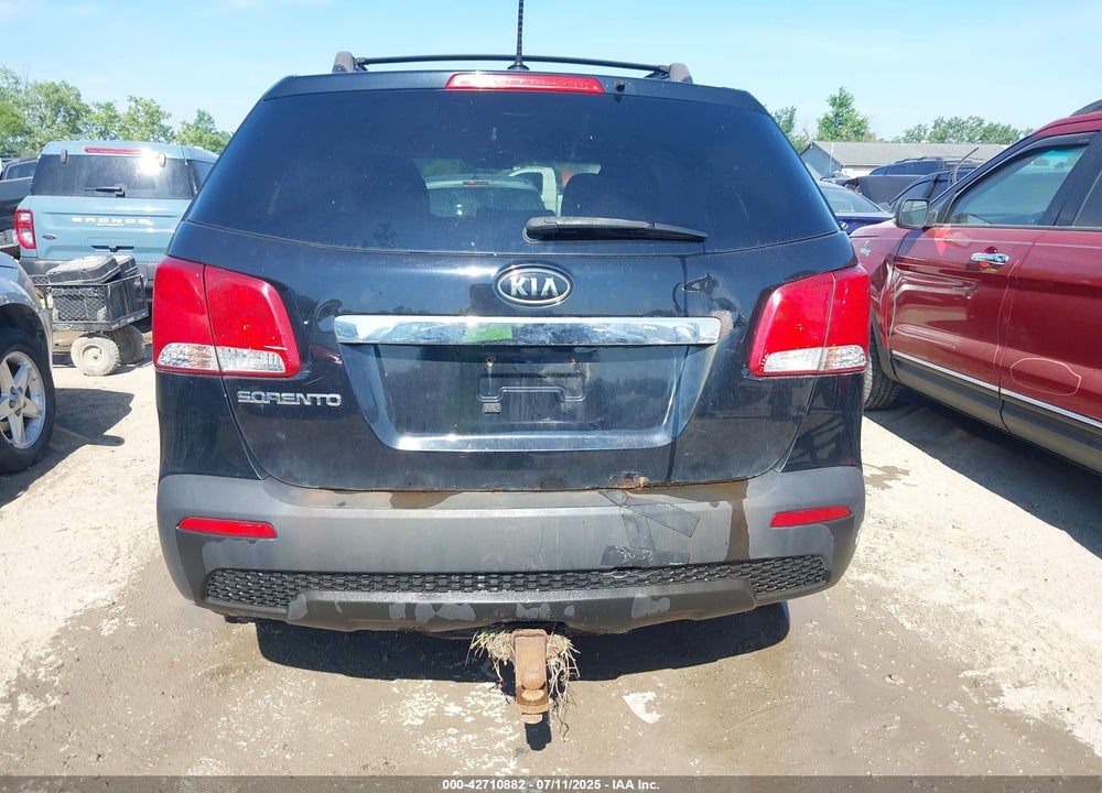 2011 KIA SORENTO VIN: 5XYKT3A1XBG183235