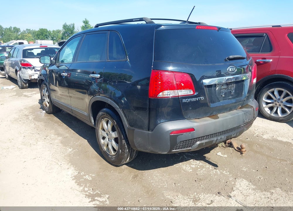 2011 KIA SORENTO VIN: 5XYKT3A1XBG183235
